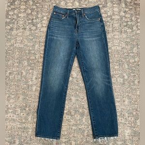 Madewell jeans- size 26
The perfect vintage crop Jean